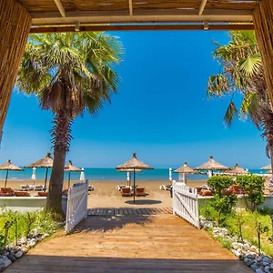 3* Resort Umami